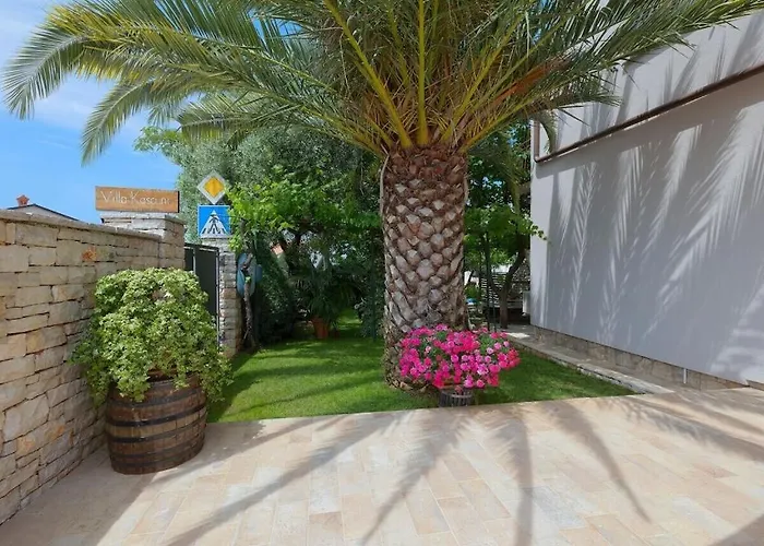 Holiday home Kascuni A3 *